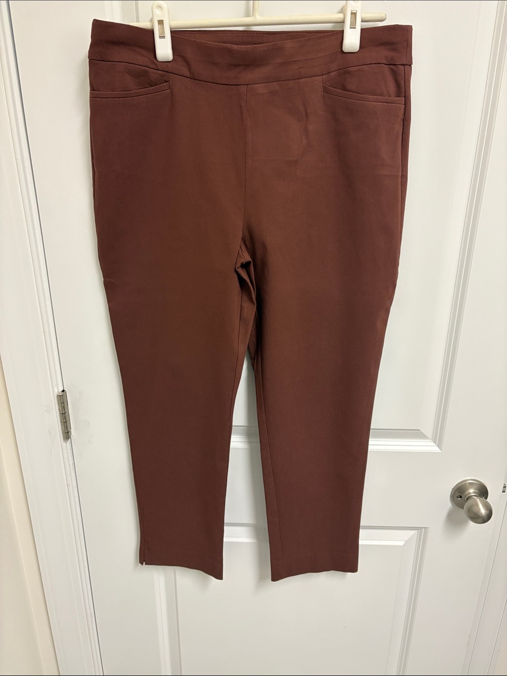 Chico's Stretch Ankle Pants in Brown